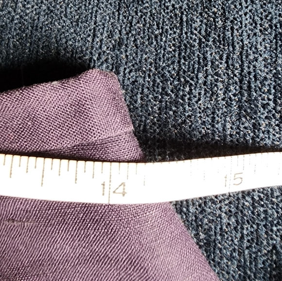 Plum Purple knee-length pencil skirt for business, casual, or cocktail. Sz. 10P - Picture 5 of 7